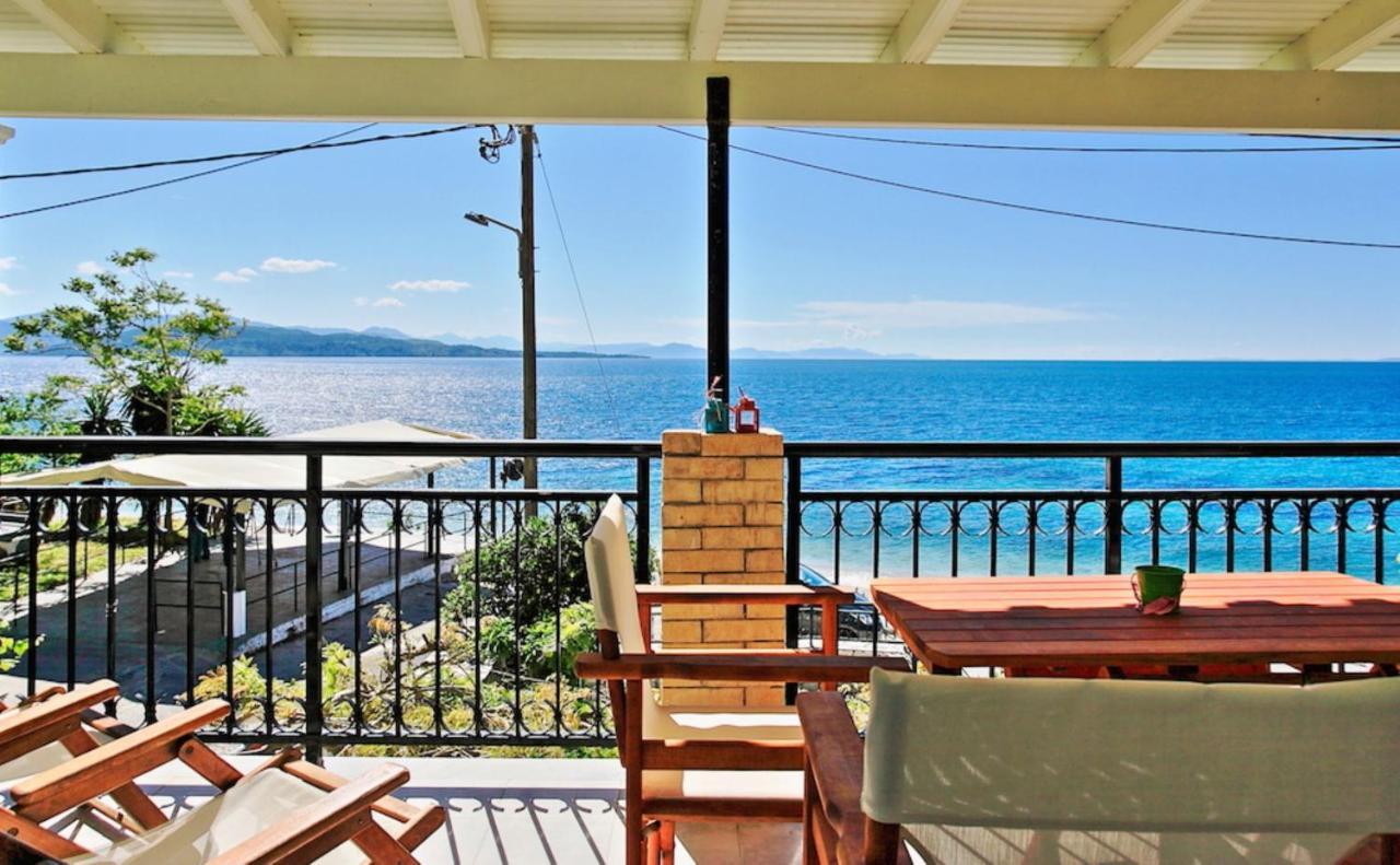 Kaminaki Beachfront Apartments Nisaki  Exterior photo
